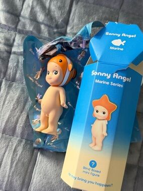 AUTHENTIC Sonny Angel Marine Series CLOWNFISH